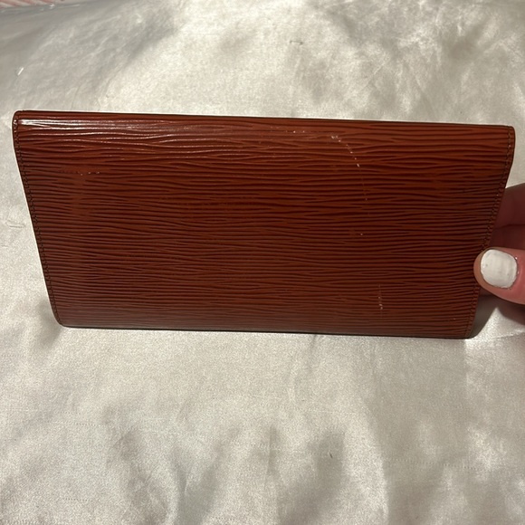 ✨💎 *Rare* ✨💎 Louis Vuitton Cognac Brown Epi Leather Wallet Bundle! *3 Wallets! - Picture 3 of 16